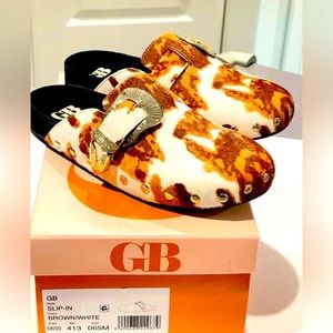 🔥GB🔥 NEW Slip-On Cow Print Calf Hair Buckle Detail Mule Clogs Size (6.5)